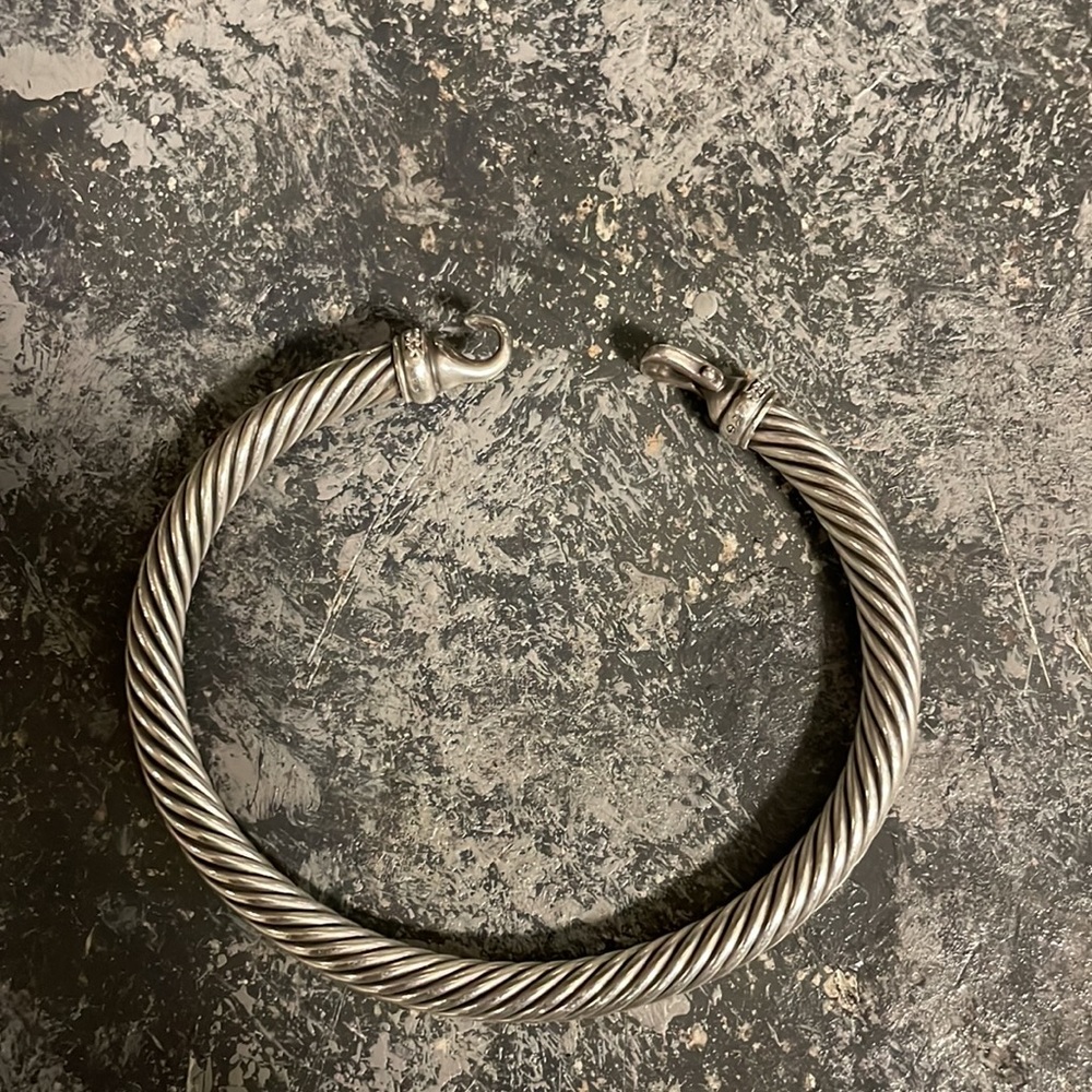 David Yurman Buckle Bracelet with Pavé Diamonds Authentic - Picture 1 of 9